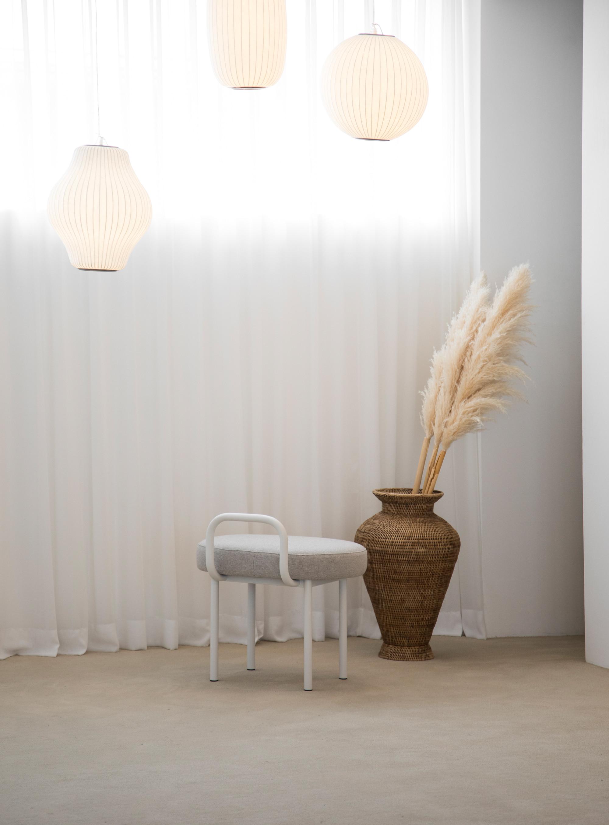 무니토 BOLD CHAIR
