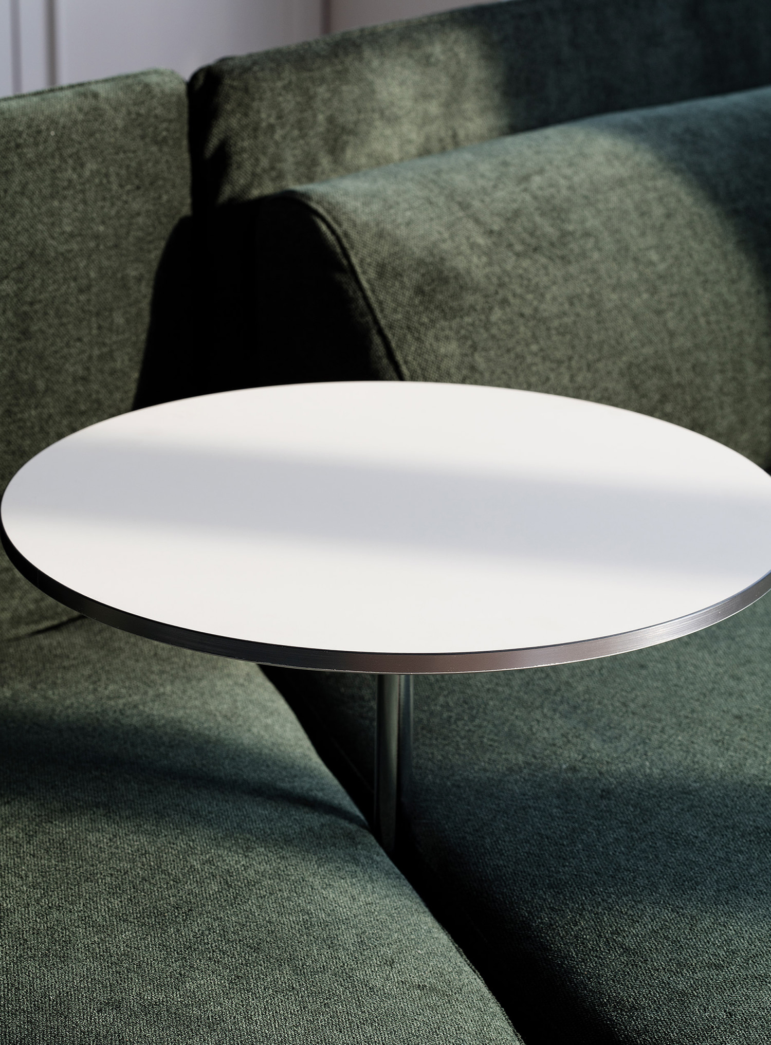 잭슨 Plato Side Table