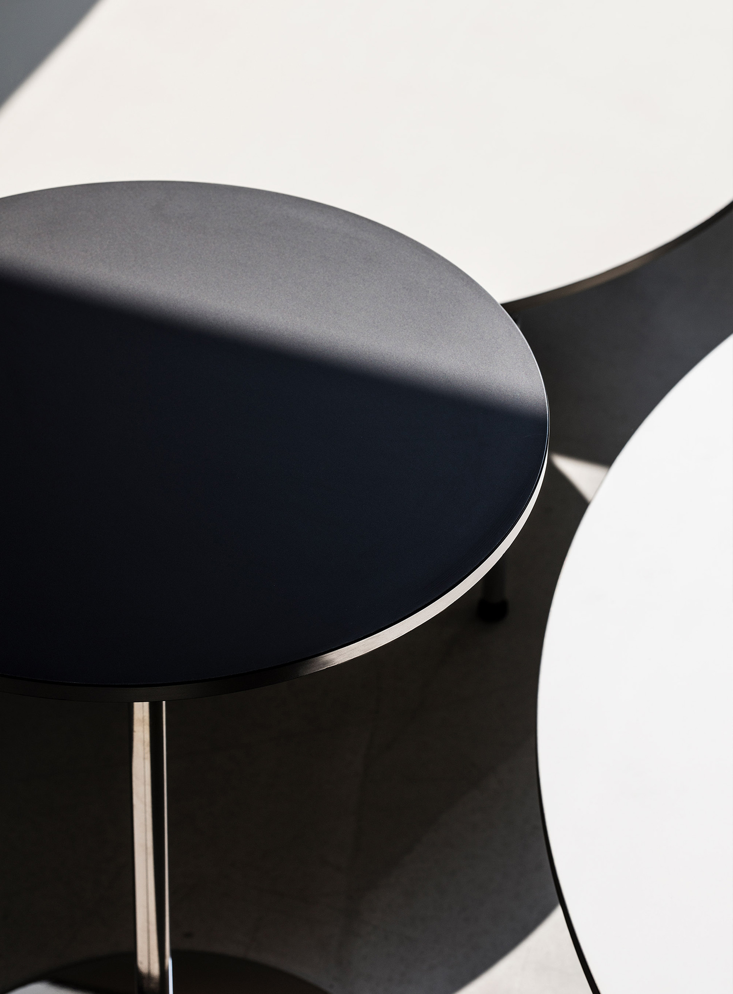 잭슨 Plato Side Table