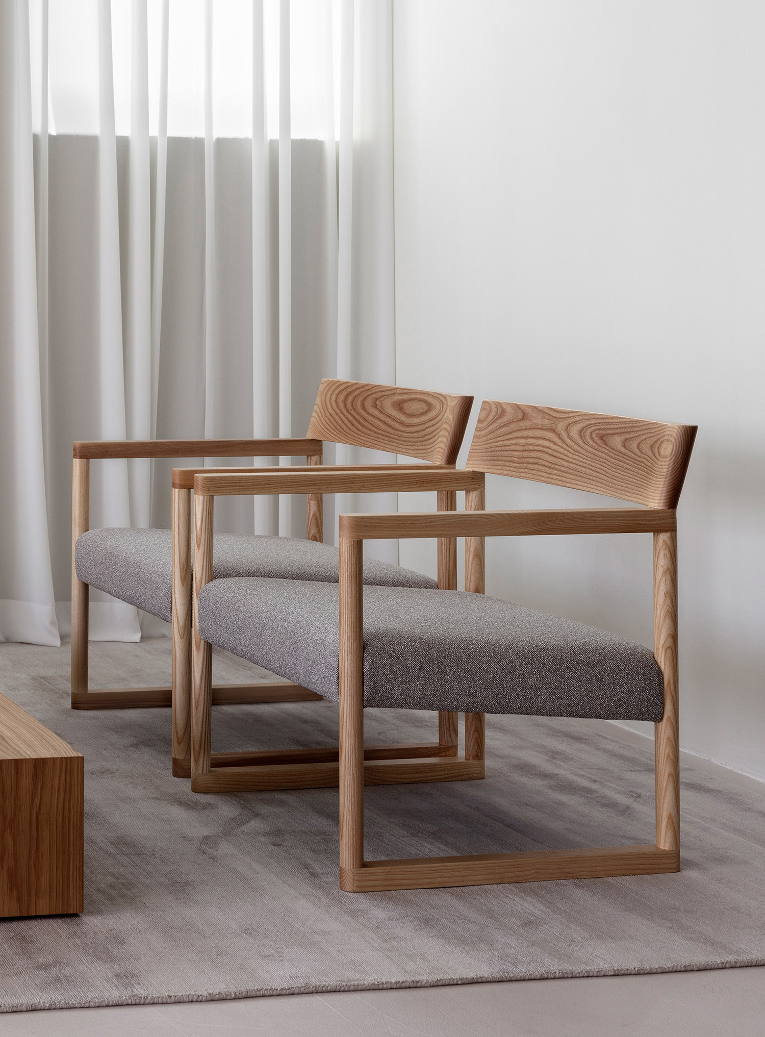 잭슨 Round B Lounge Chair 