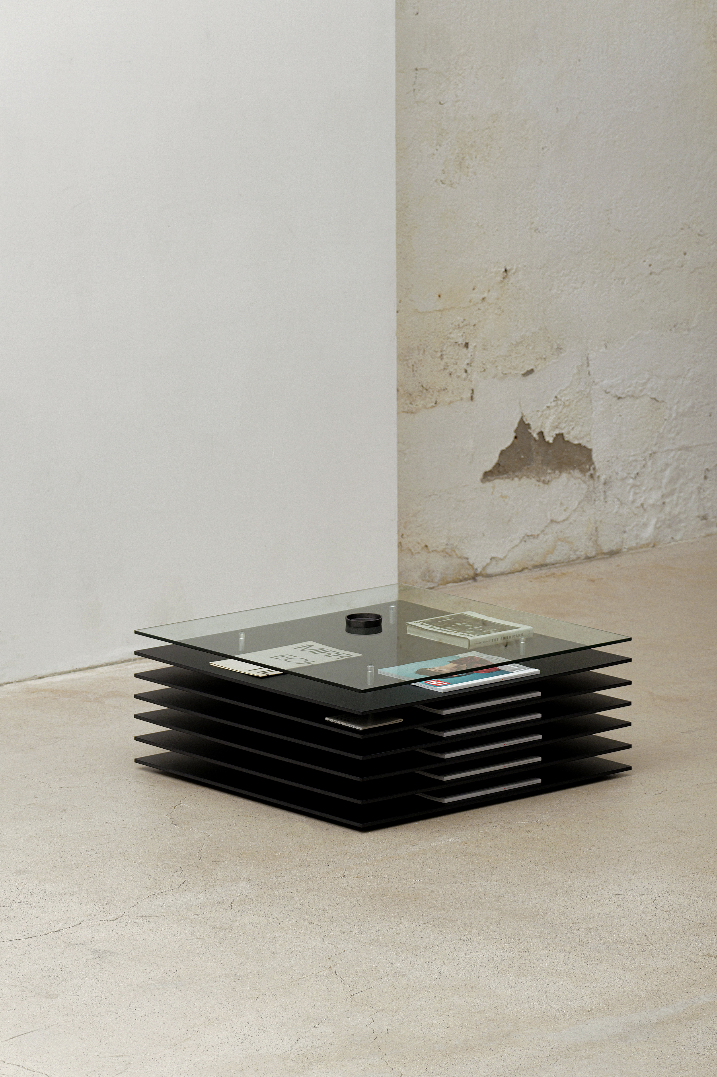 바이헤이데이 PILOTI SOFA TABLE