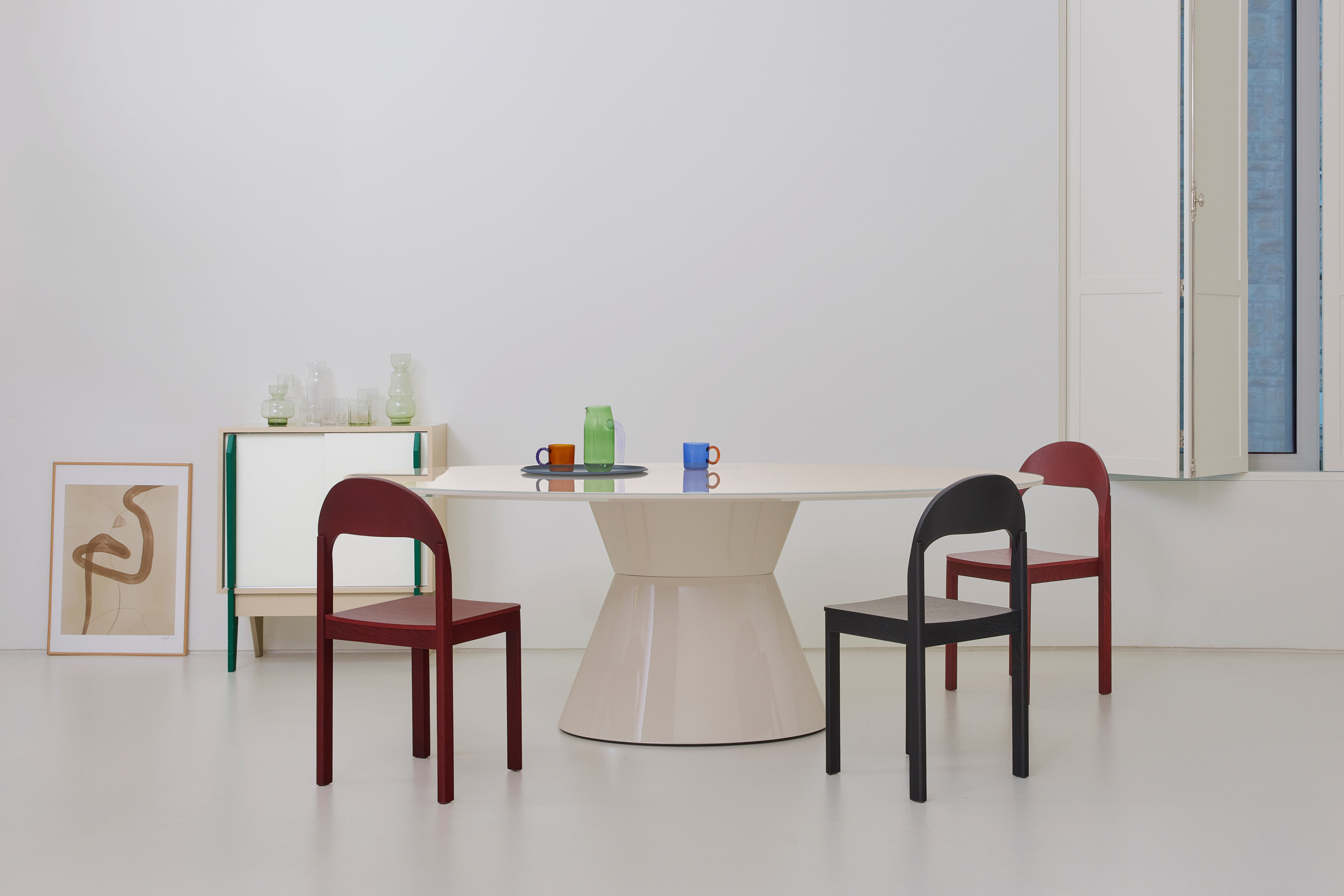 잭슨 Flare Oval Table