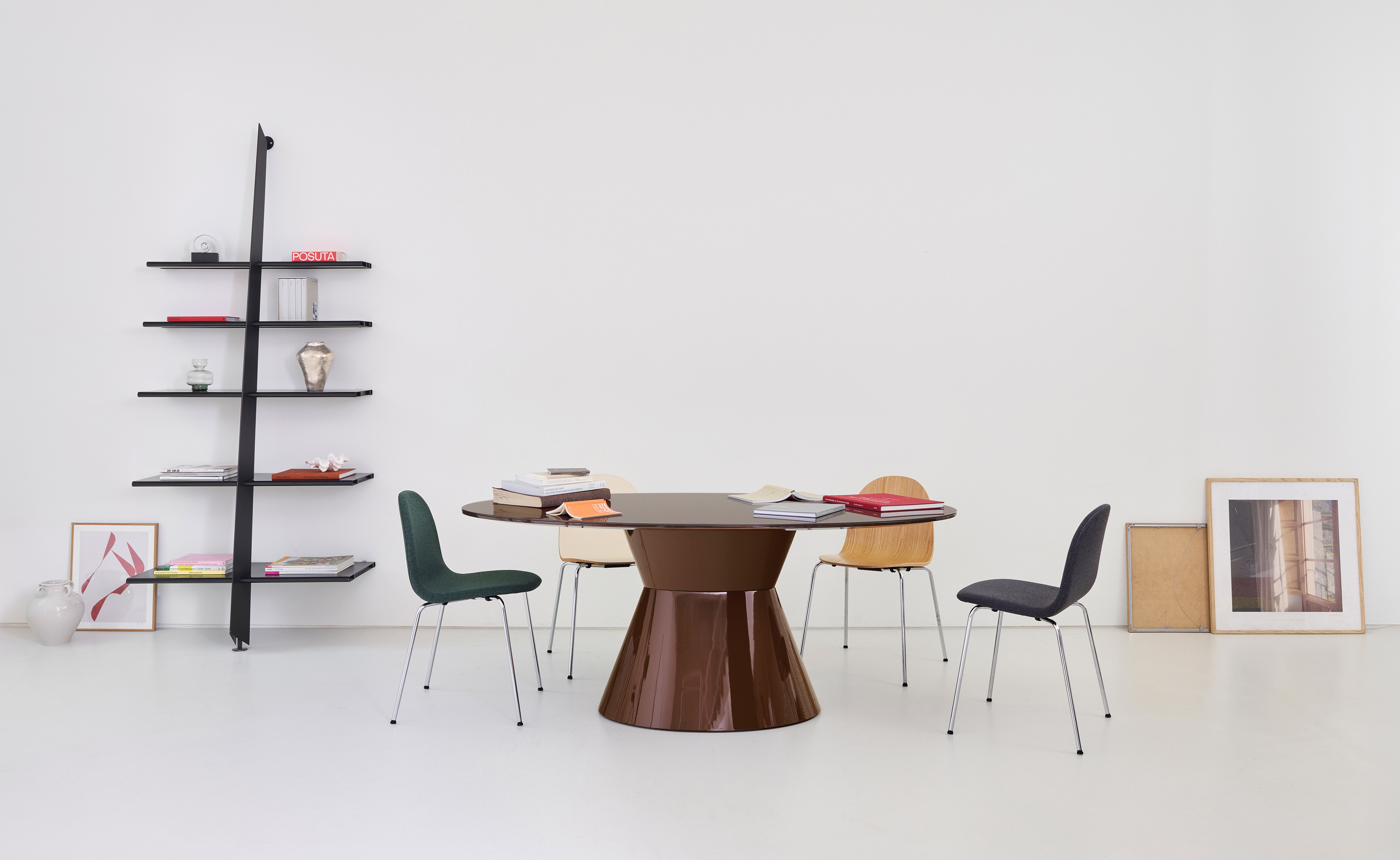 잭슨 Flare Oval Table