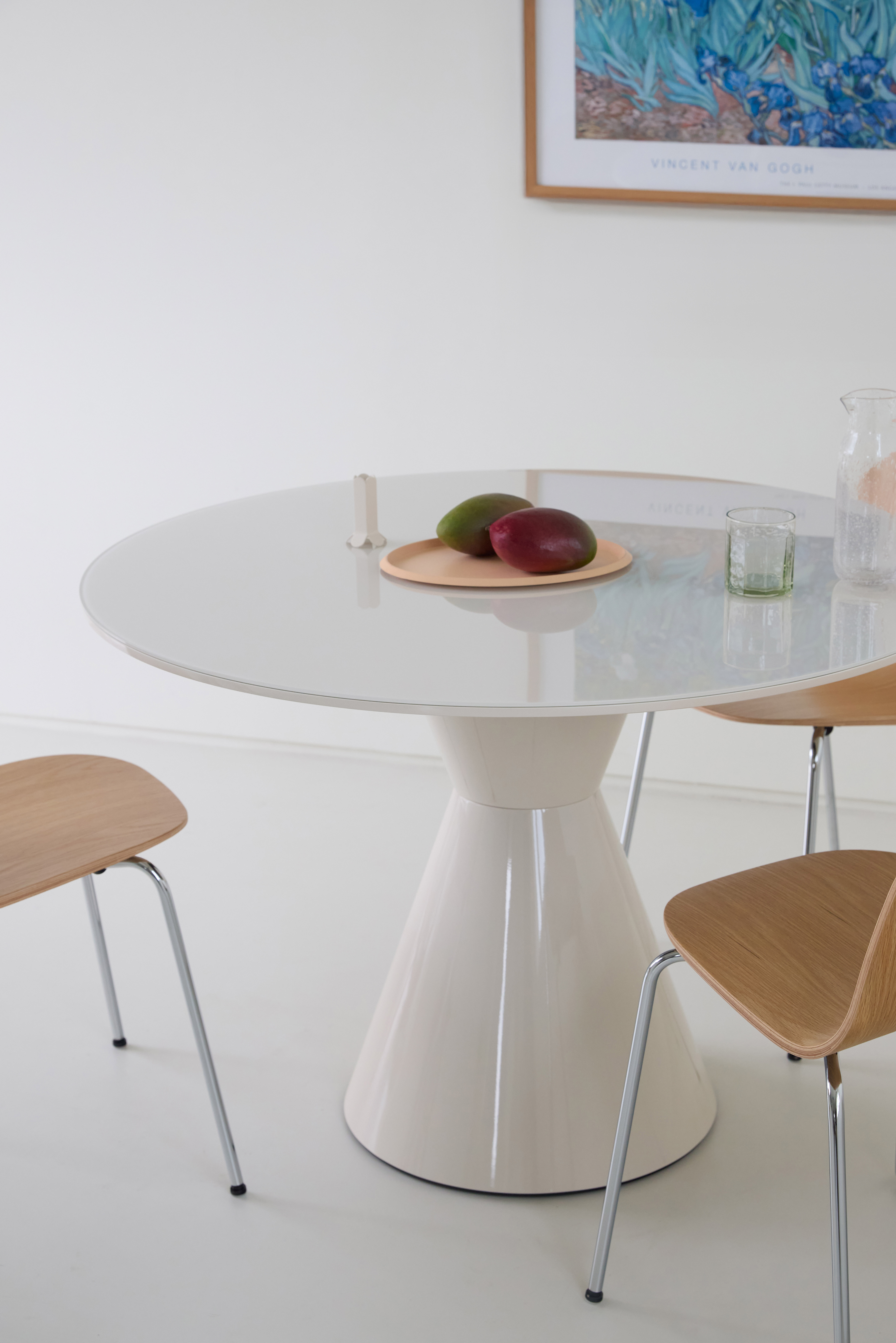 잭슨 Flare Oval Table