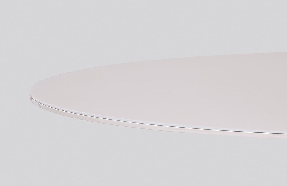 잭슨 Flare Oval Table