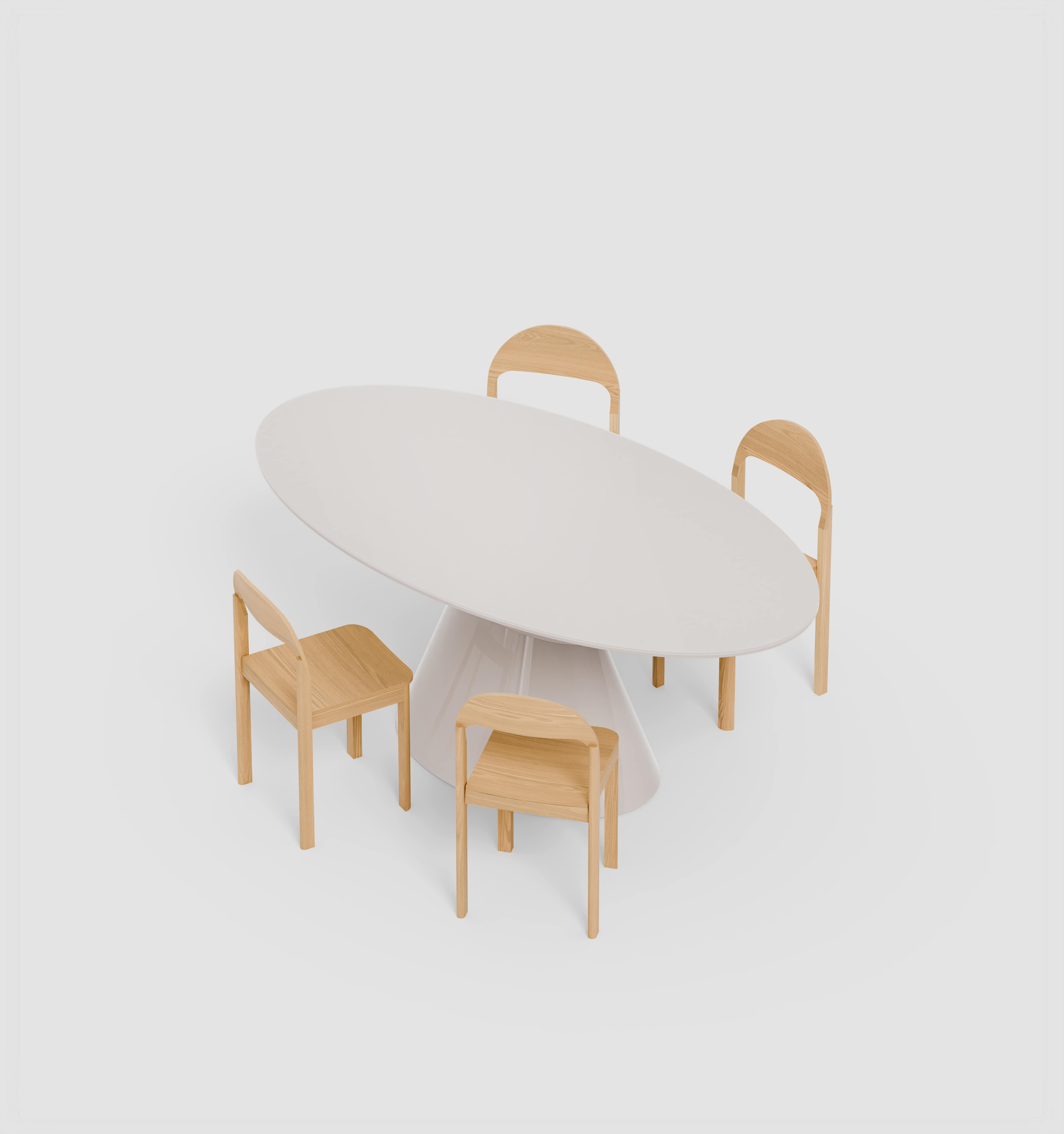 잭슨 Flare Oval Table