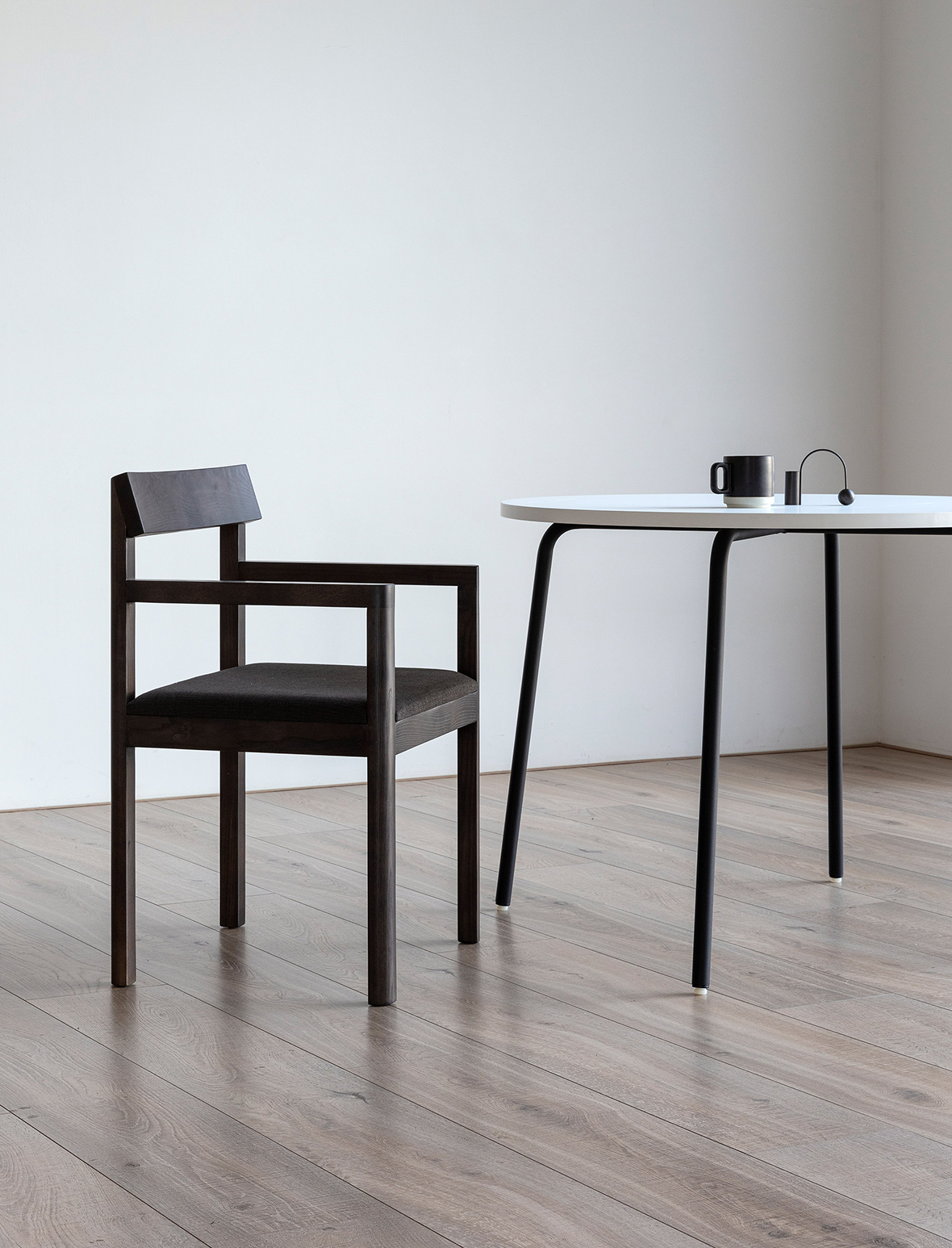 잭슨 Round Arm Chair