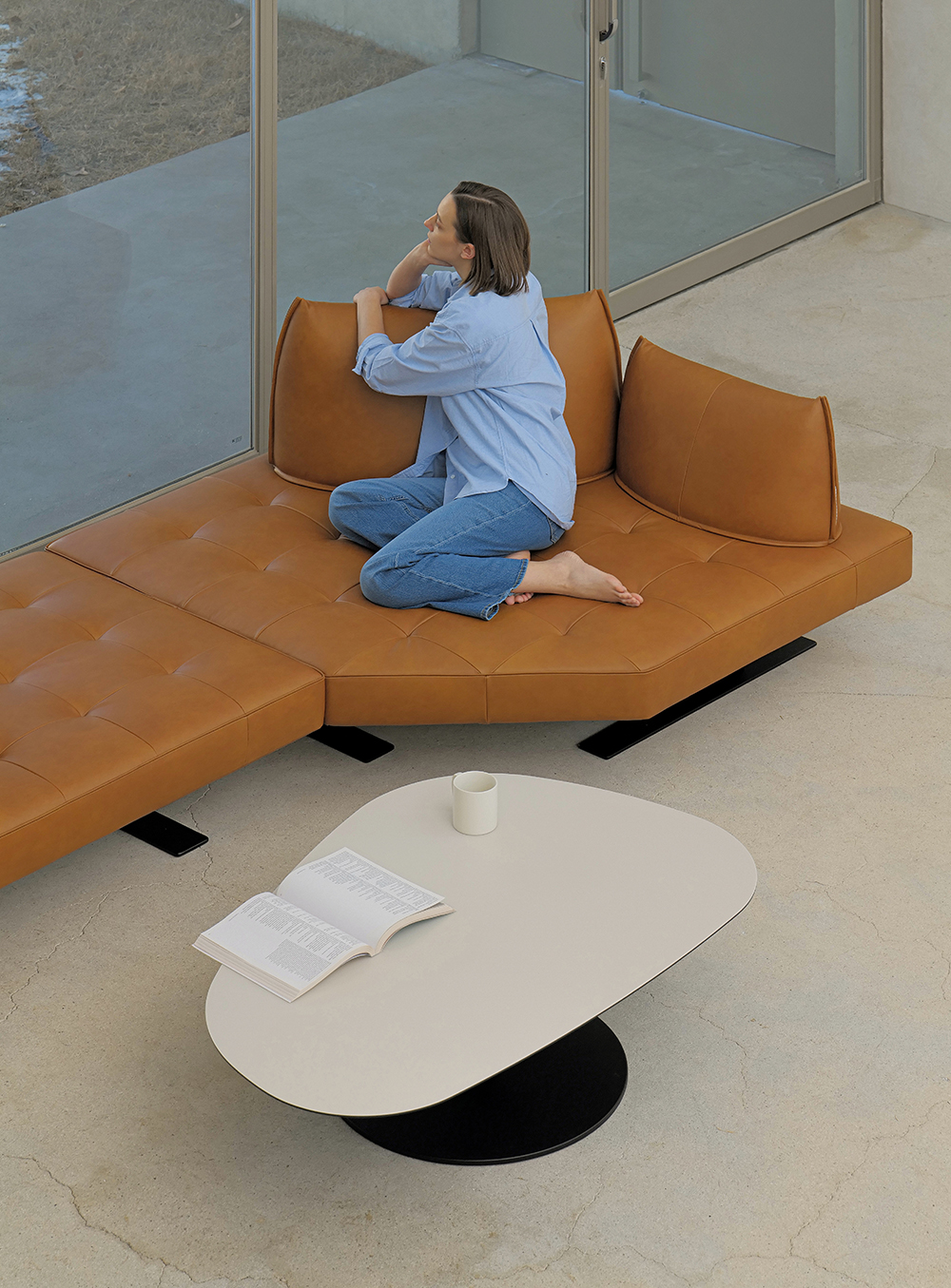 무니토 BOULDER SOFA TABLE