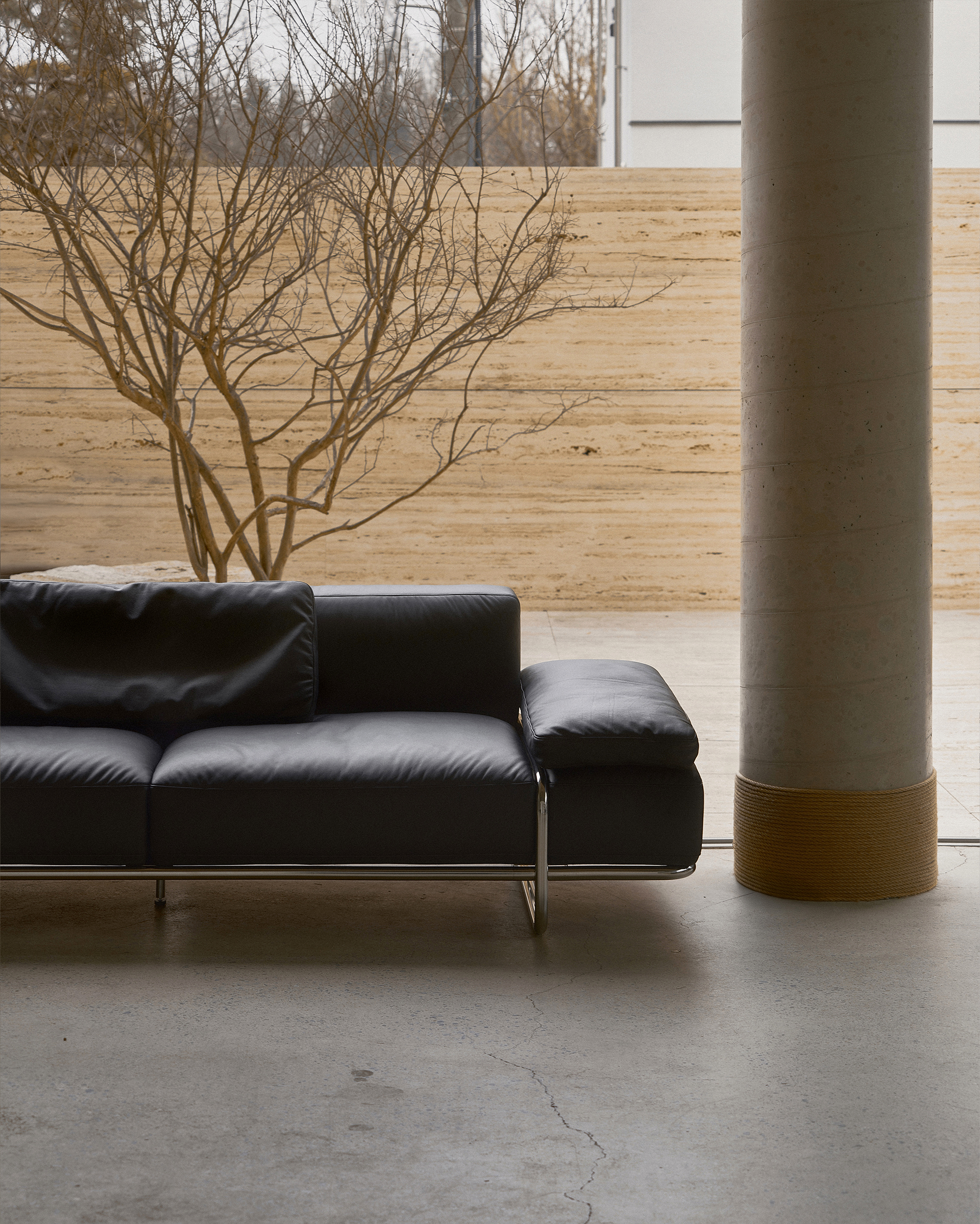 무니토 NOIR SOFA | Leather
