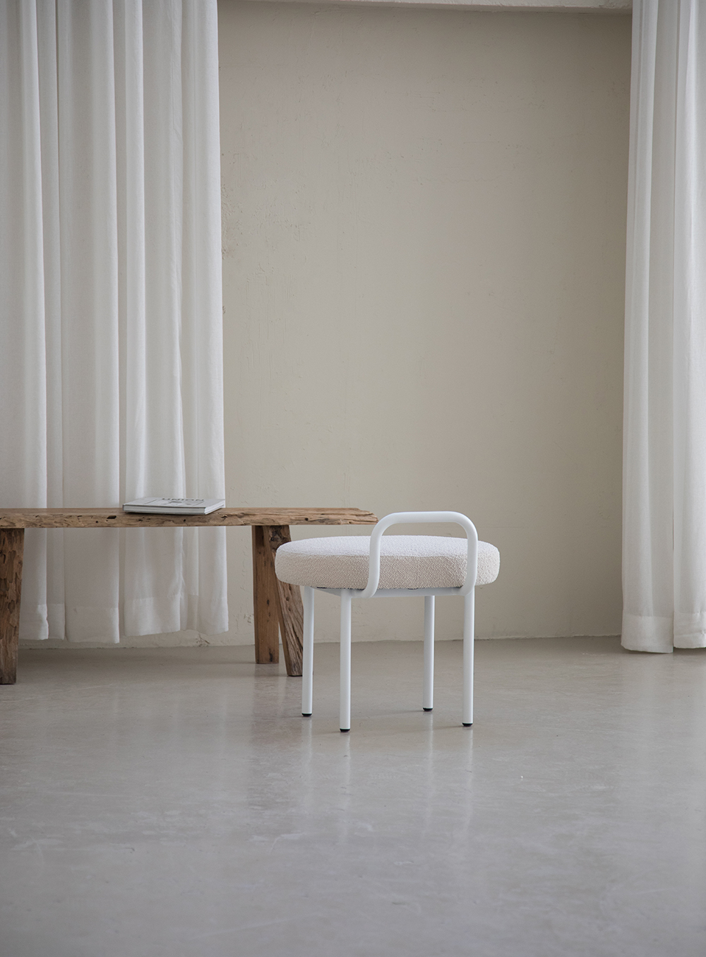 무니토 BOLD CHAIR