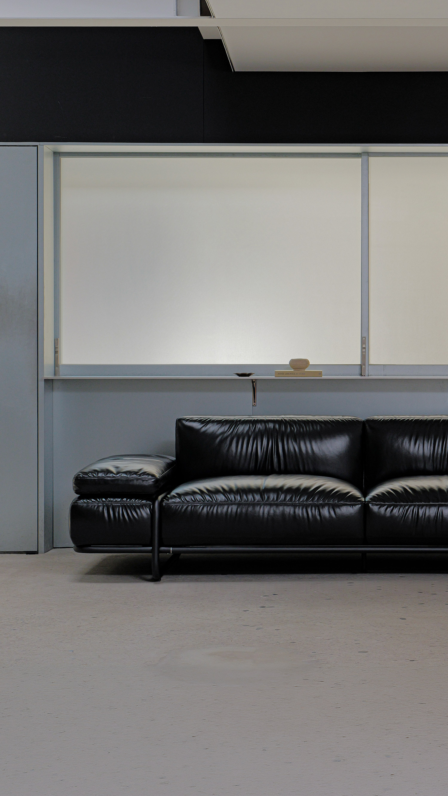 무니토 NOIR SOFA | Leather