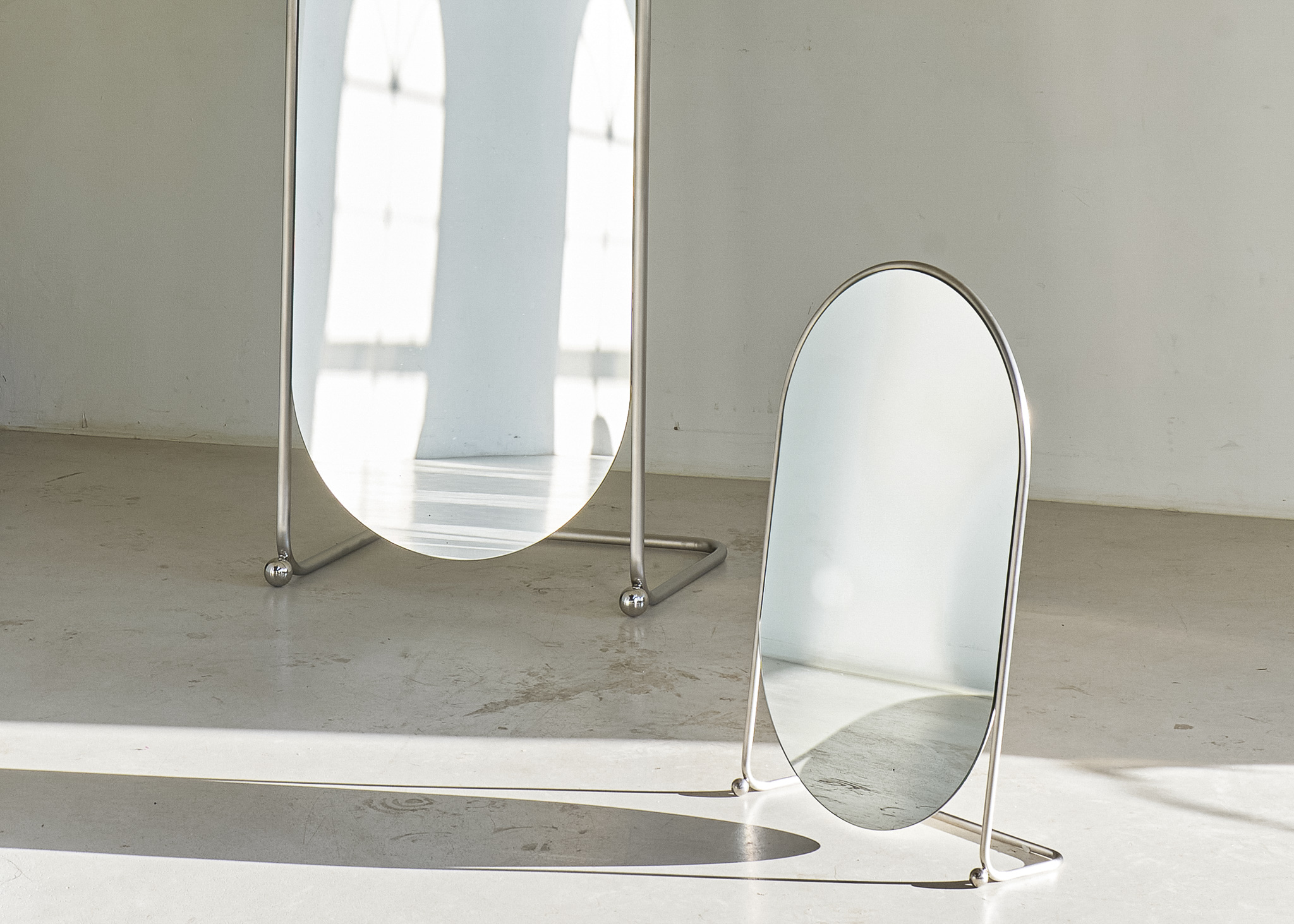 오블리크테이블 My Kinda Mirror - Small